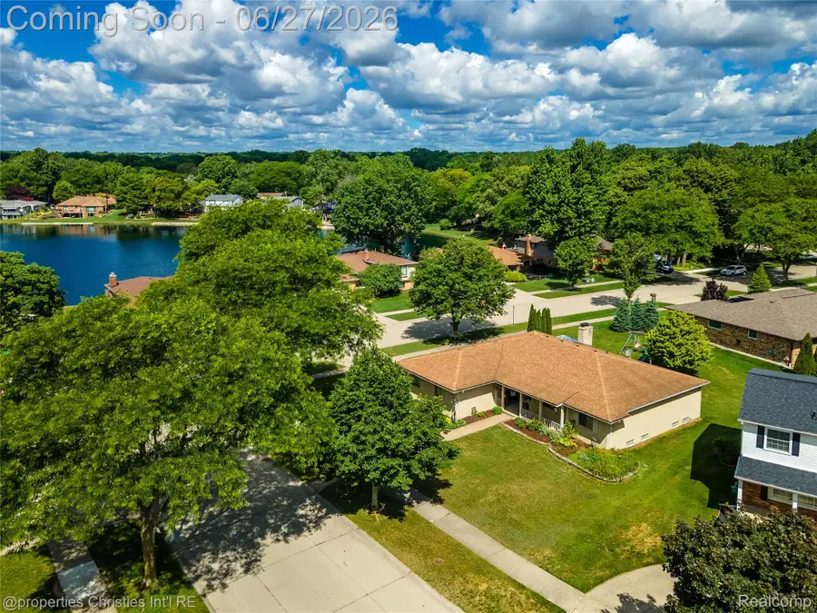 6805 Emerald Shores Drive, Troy, MI 48085 - #2