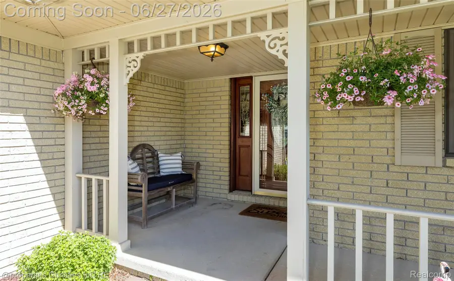 6805 Emerald Shores Drive, Troy, MI 48085 - #3