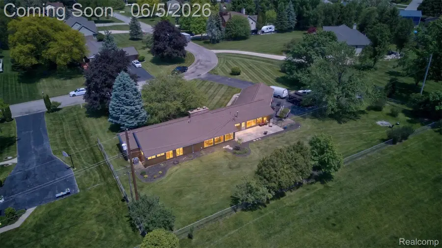 7174 Meadowvue Drive, Grand Blanc, MI 48439 - #3