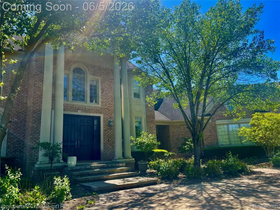 47515 Bellagio Drive, Northville, MI 48167 - #2