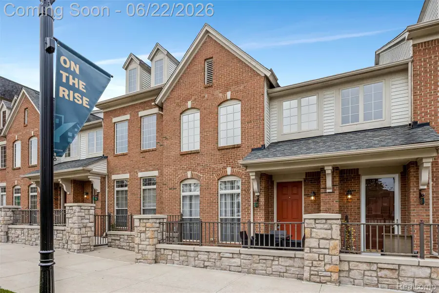 11 N Squirrel Road, Auburn Hills, MI 48326 - #3