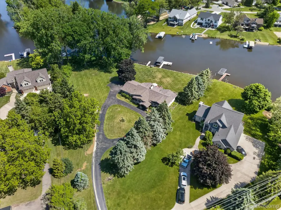 3860 E Commerce Road, Commerce Township, MI 48382 - #2