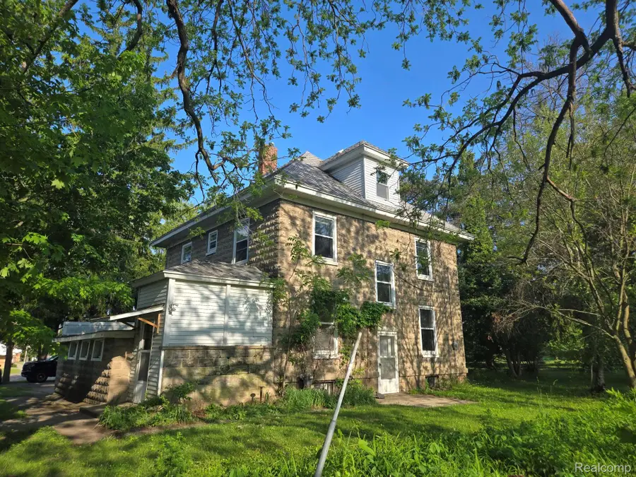 812 Academy Road, Holly, MI 48442 - #3