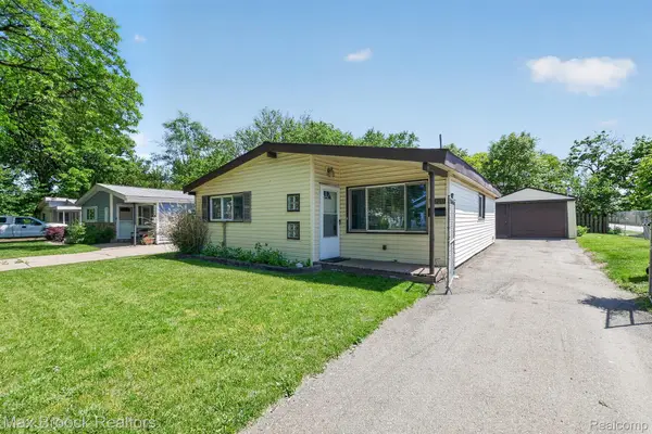 1000 E Madge Avenue, HazelPark, MI 48030