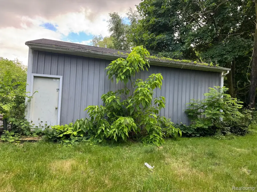 2609 Bertha Avenue, Flint, MI 48504 - #2