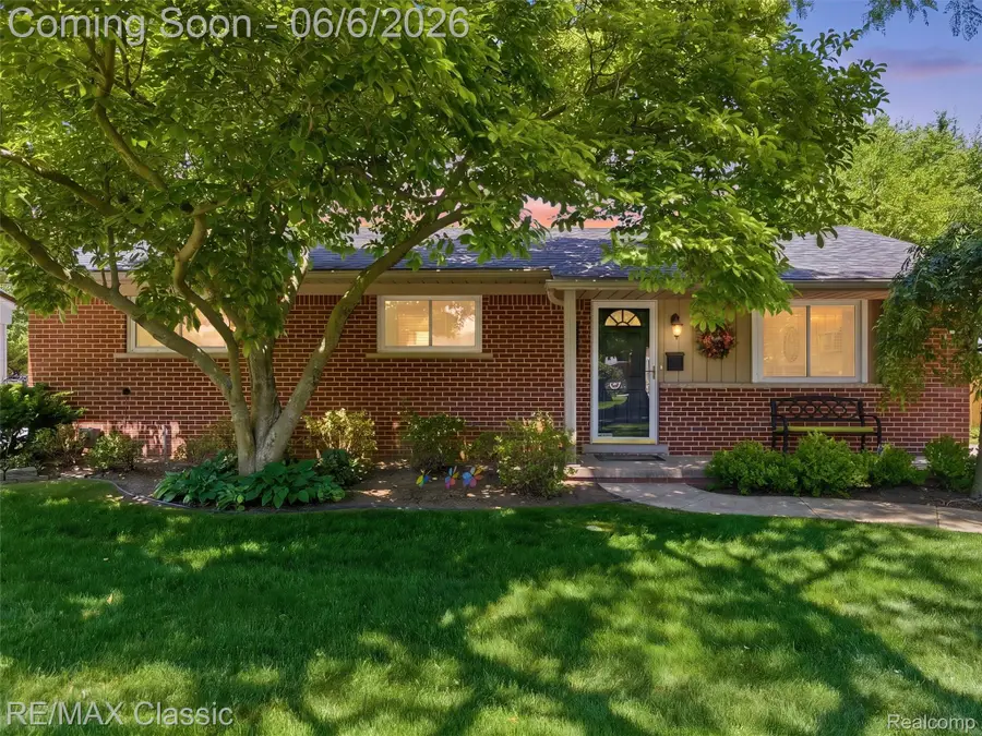 41020 Greenbriar Lane, Plymouth, MI 48170 - #3