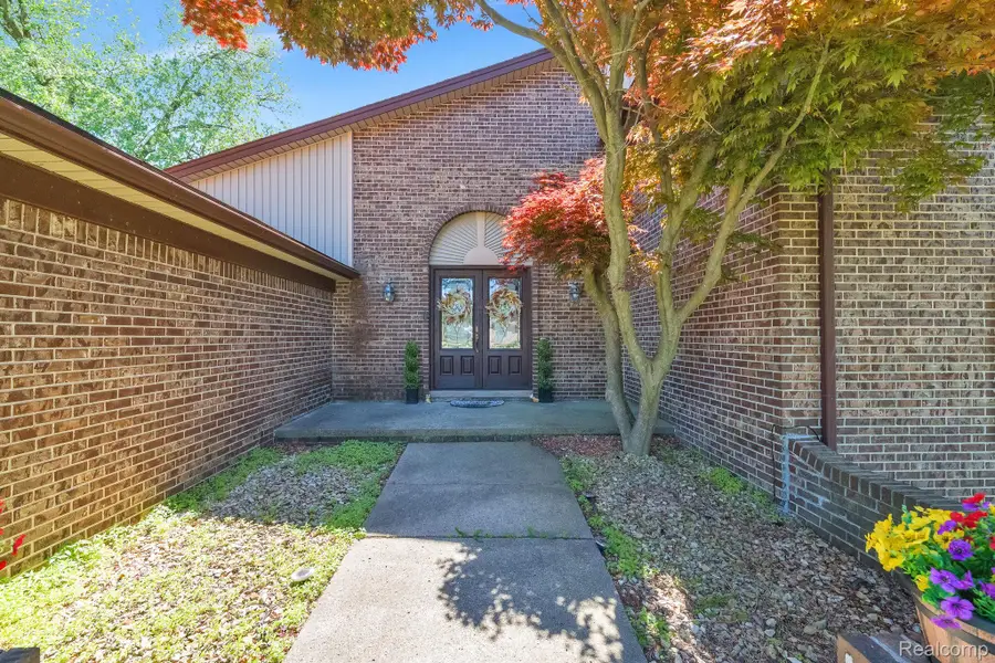 18823 Millar Road, Clinton Township, MI 48036 - #2