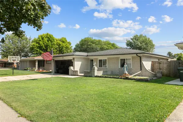 13670 Terra Santa Drive, SterlingHeights, MI 48312