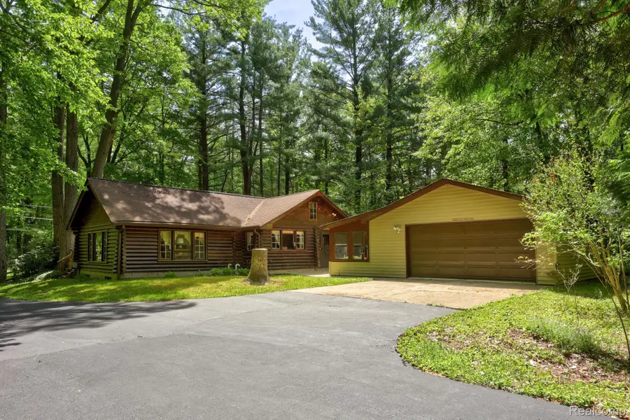 3814 S Towerline Road, Bridgeport, MI 48722 - #3