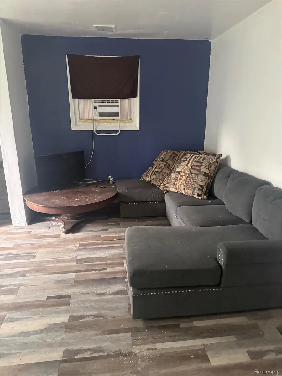 18030 Hull Street, Detroit, MI 48203 - #2