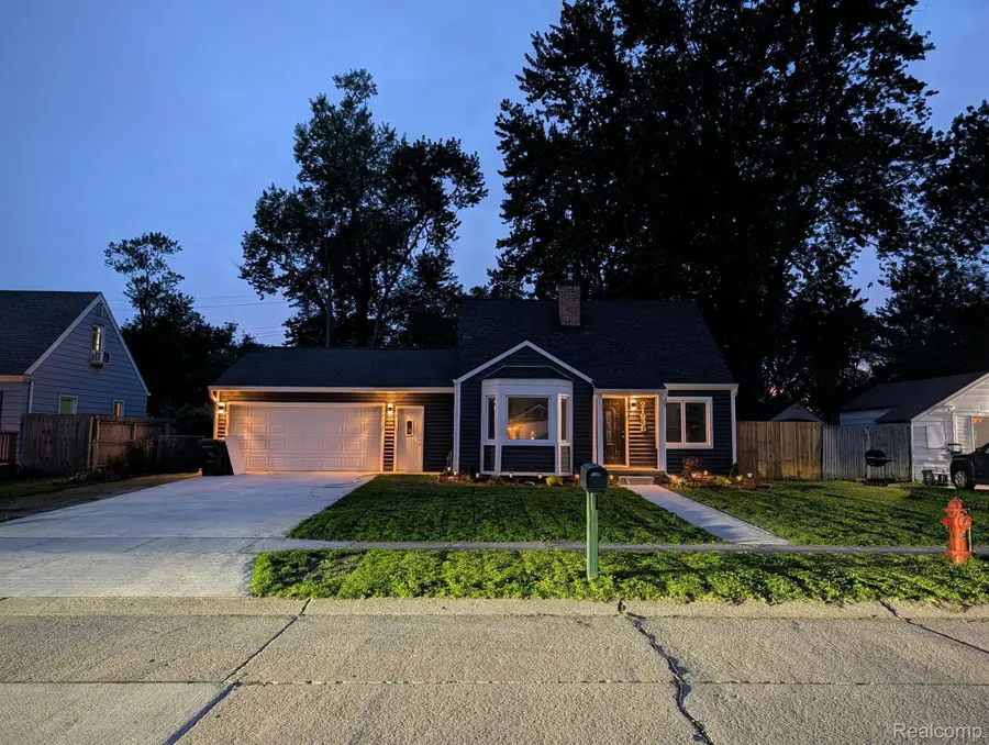 21935 Tulane Avenue, Farmington, MI 48336 - #2