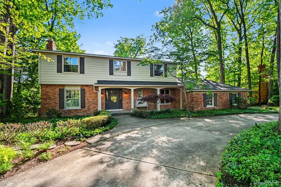 22586 N Nottingham Drive, Southfield, MI 48025 - #3