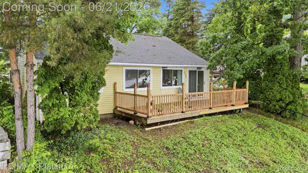 5504 Wildwood Drive, Howell, MI 48843