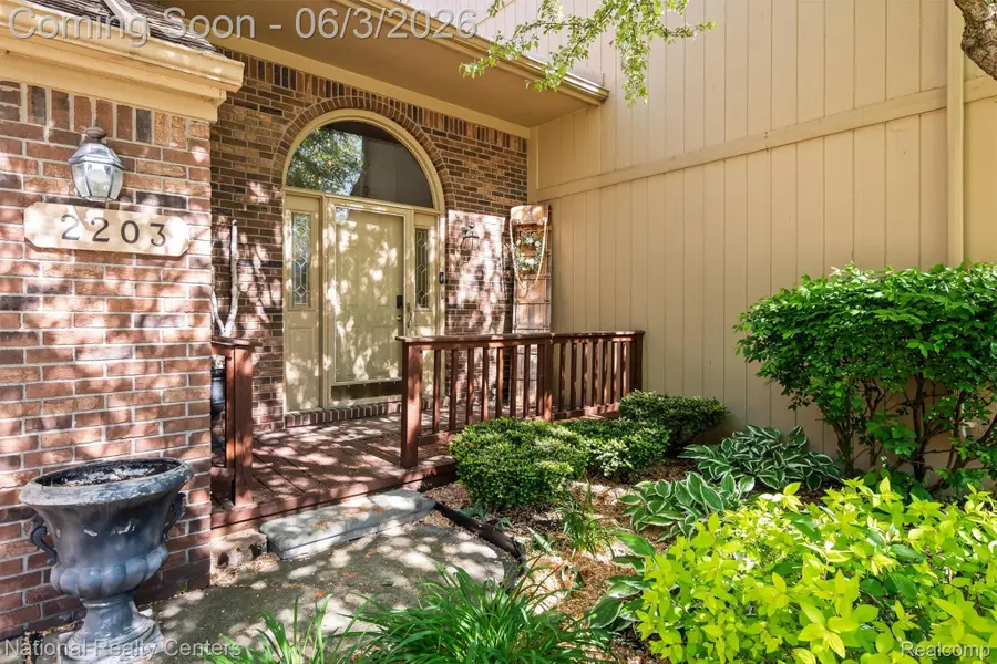 2203 Rochelle Park Drive, Rochester Hills, MI 48309 - #3