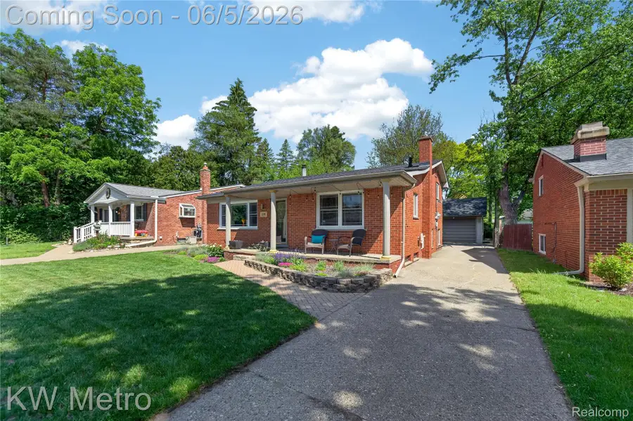 210 W Lawrence Avenue, Royal Oak, MI 48073 - #2