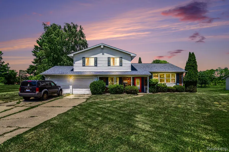 6156 Trenton Drive, Flint, MI 48532 - #3