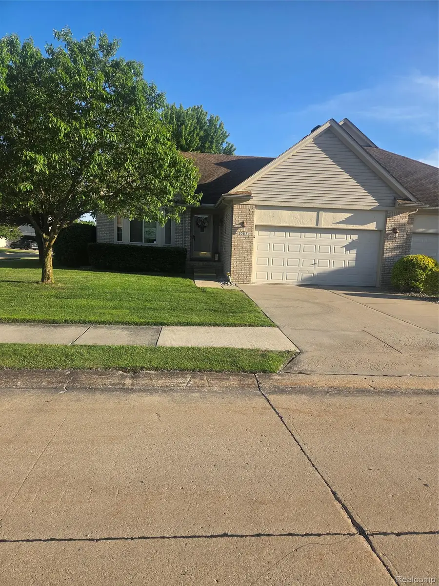 30118 Indianwood Drive, Chesterfield, MI 48047 - #2