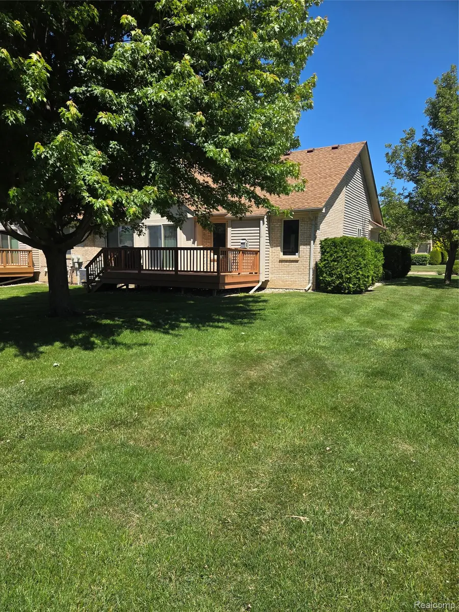 30118 Indianwood Drive, Chesterfield, MI 48047 - #3