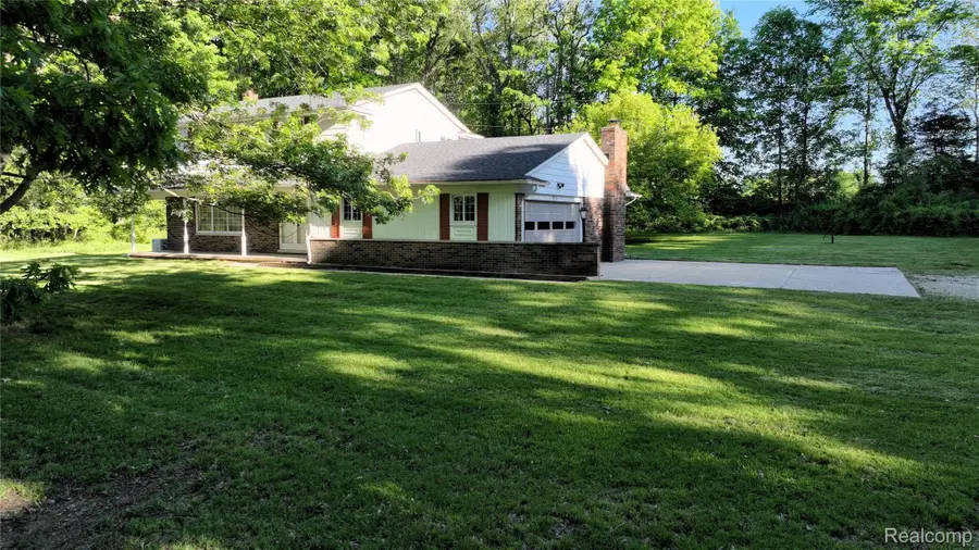 2356 Rochester Road, Leonard, MI 48367 - #2