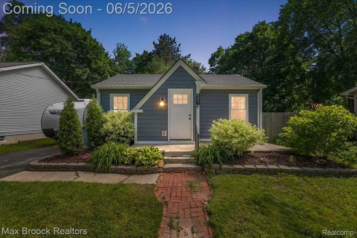 6431 Prairie Lawn, Waterford, MI 48329 - #1