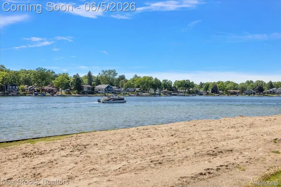 6431 Prairie Lawn, Waterford, MI 48329 - #3