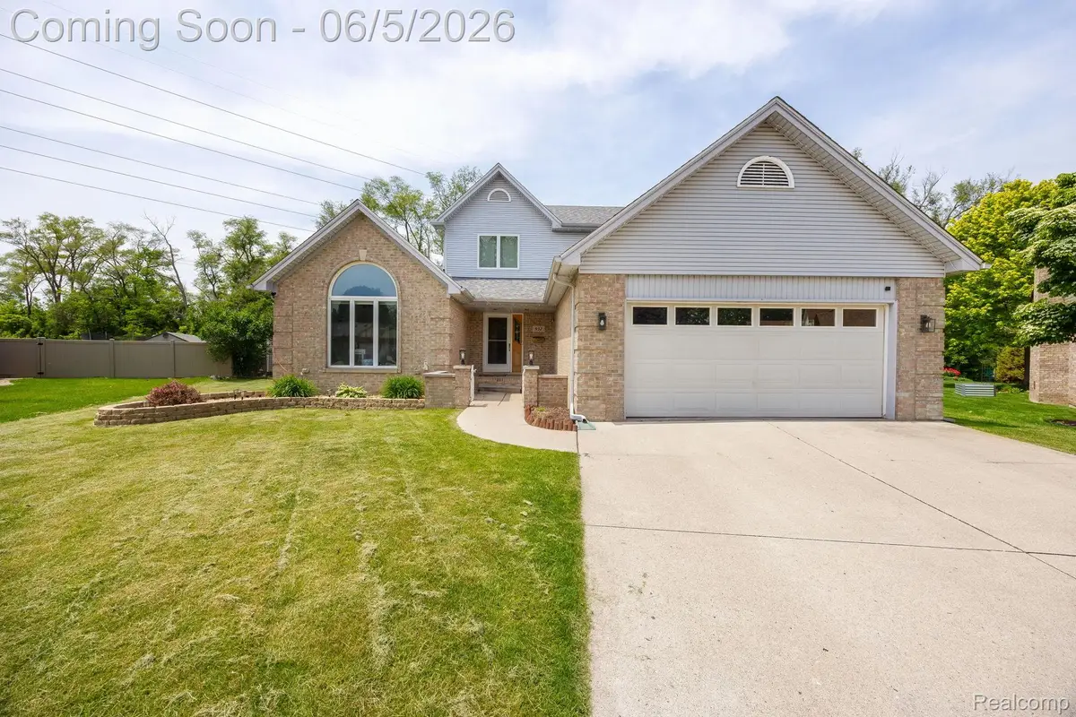 932 River Court, Wyandotte, MI 48192 - #1