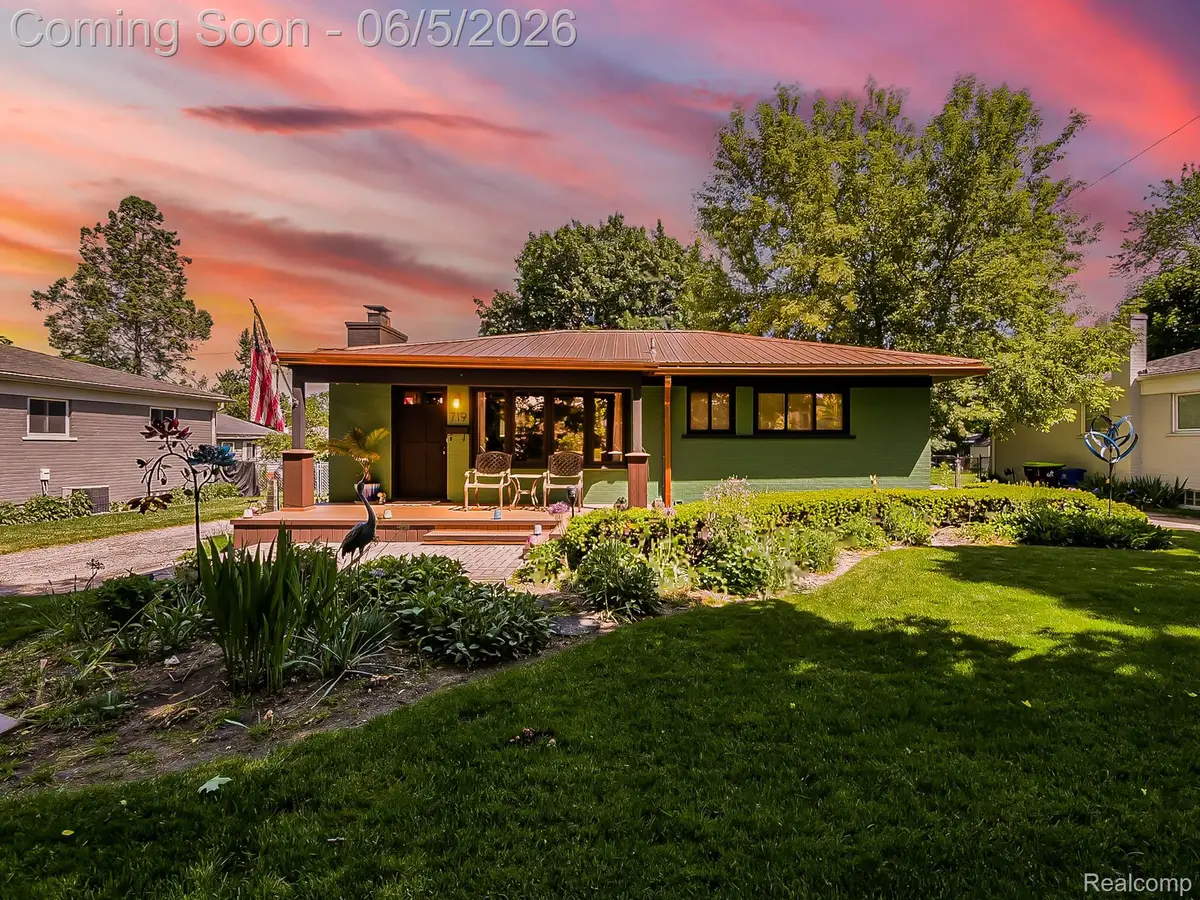 719 E Summit Street, Milford, MI 48381 - #1