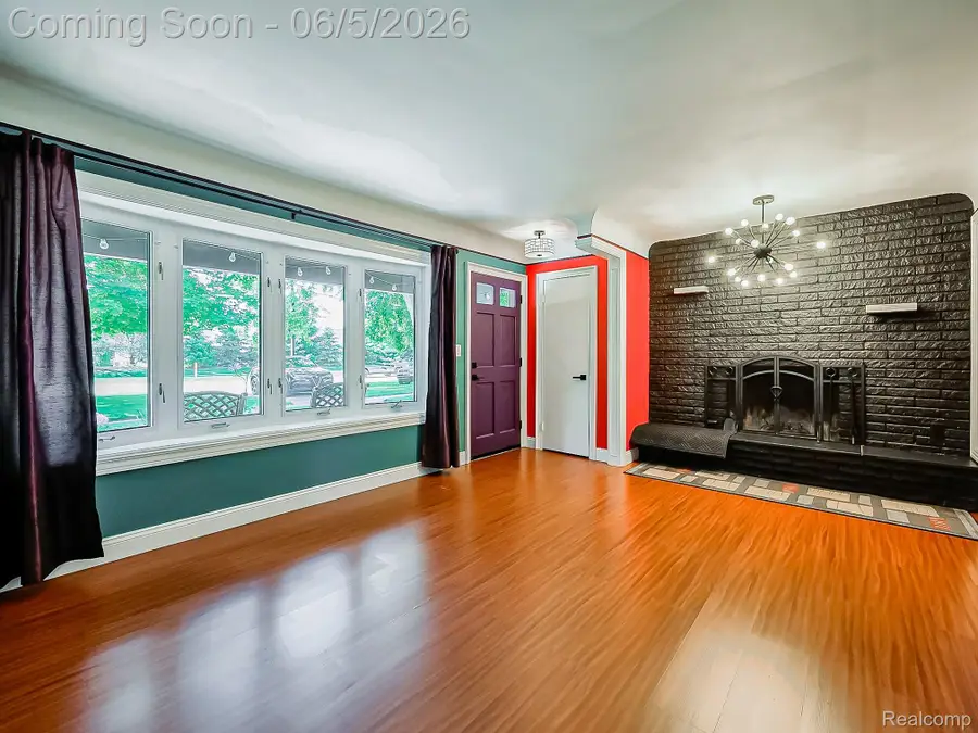 719 E Summit Street, Milford, MI 48381 - #2
