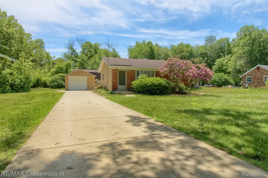41509 Riggs Road, Van Buren, MI 48111 - #2