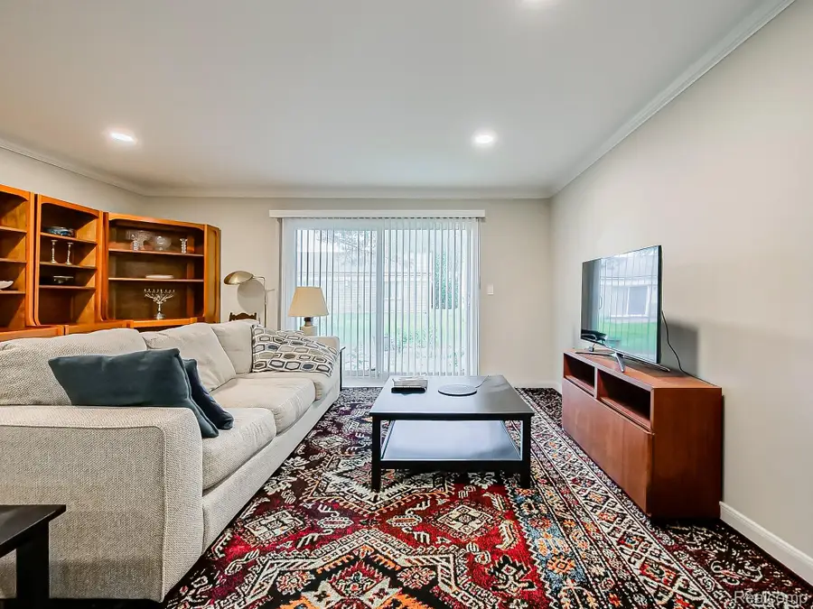 26619 Franklin Pointe Drive, Southfield, MI 48034 - #2