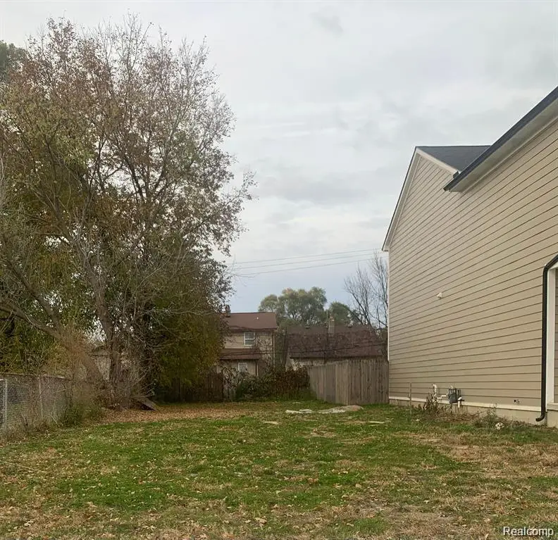 116 W George Avenue, Hazel Park, MI 48030 - #1