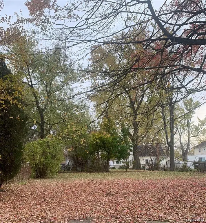 000 W Hayes Ave, Hazel Park, MI 48030 - #1