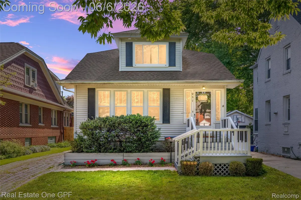 957 Fisher Road, Grosse Pointe, MI 48230 - #1