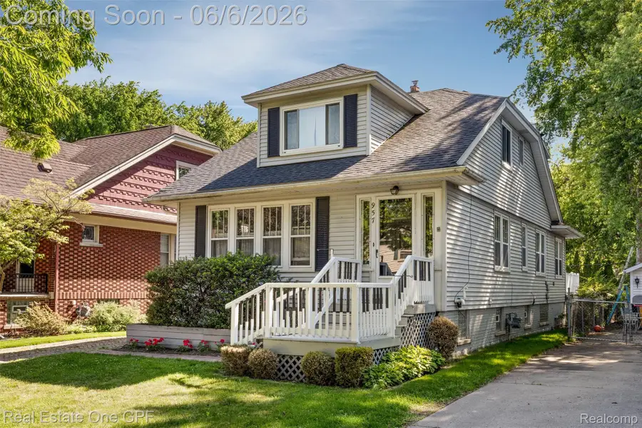 957 Fisher Road, Grosse Pointe, MI 48230 - #2