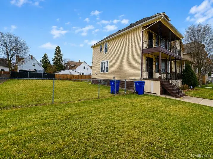 2400 Danforth Street, Hamtramck, MI 48212 - #3