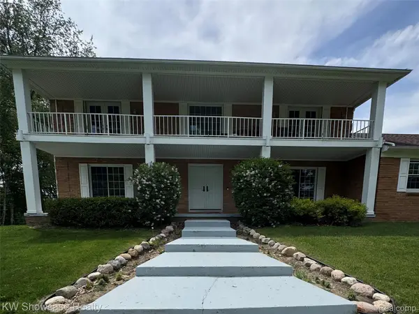 4355 Driftwood Drive, CommerceTwp, MI 48382