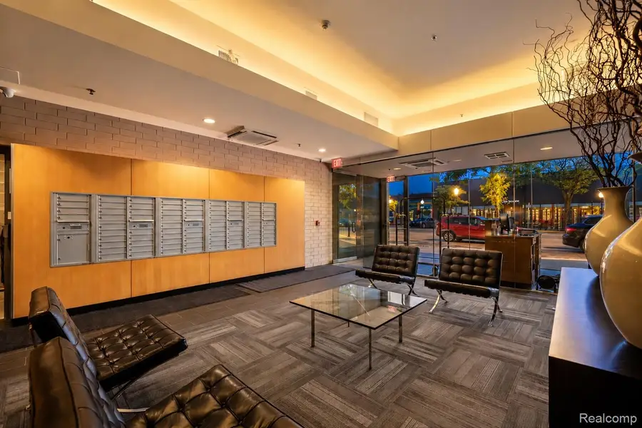 432 S Washington Avenue #806, Royal Oak, MI 48067 - #2