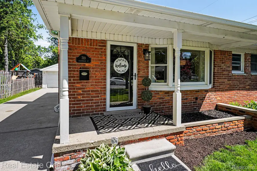 769 Manordale Court, Milford, MI 48381 - #3