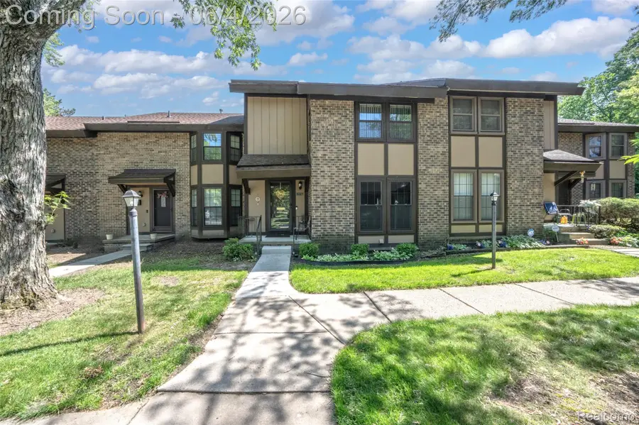 25155 Greenbrooke Drive, Southfield, MI 48033 - #3