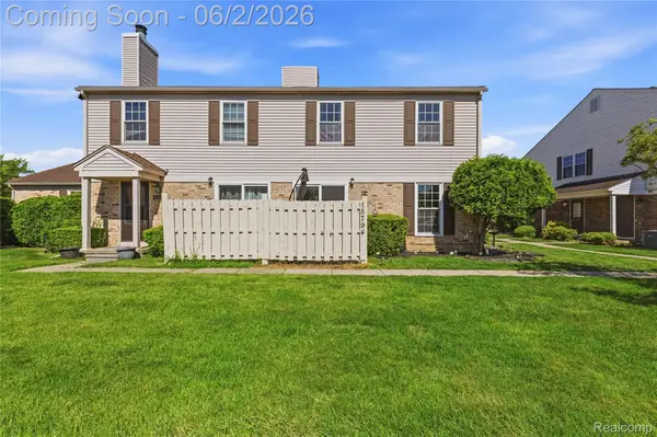 15794 Charleston Drive, ClintonTownship, MI 48038