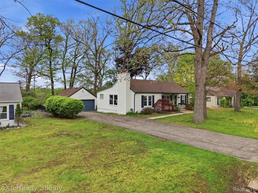 2101 Knollwood Street, Auburn Hills, MI 48326 - #2