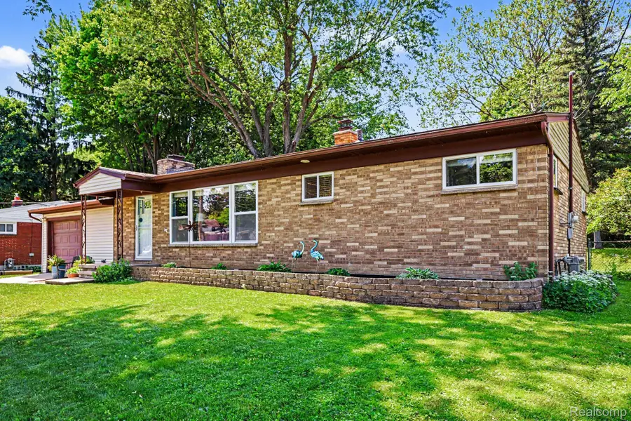 5603 Hallendale Road, Haslett, MI 48840 - #3