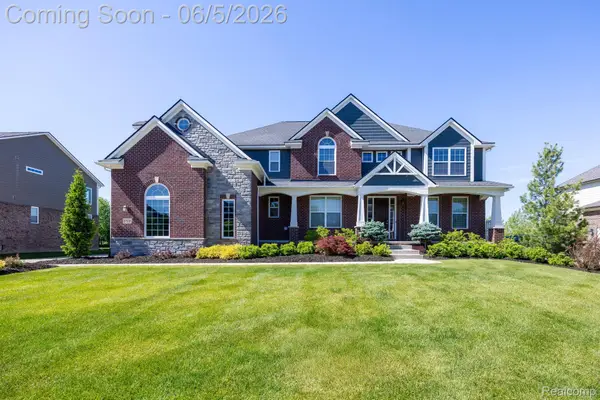 57558 Stoneleigh Drive, SouthLyon, MI 48178