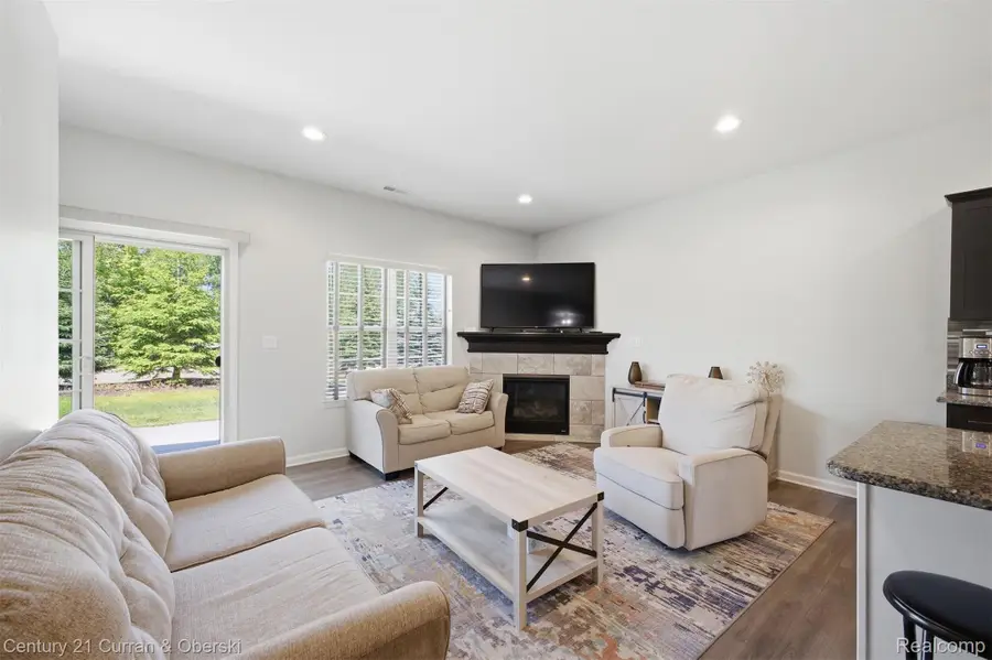 24066 Hemlock Drive, Woodhaven, MI 48134 - #3