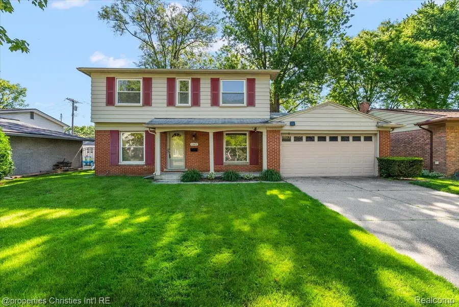 15602 Comstock Street, Livonia, MI 48154 - #2