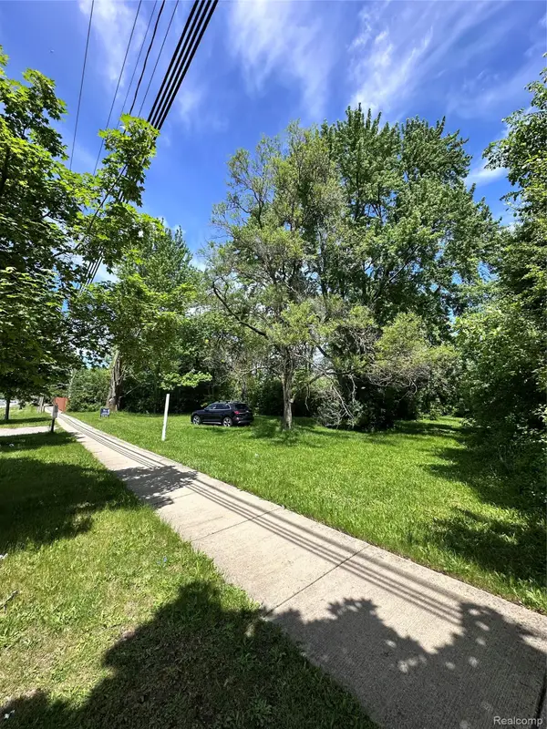 6750 N Canton Center Road, Canton, MI 48187