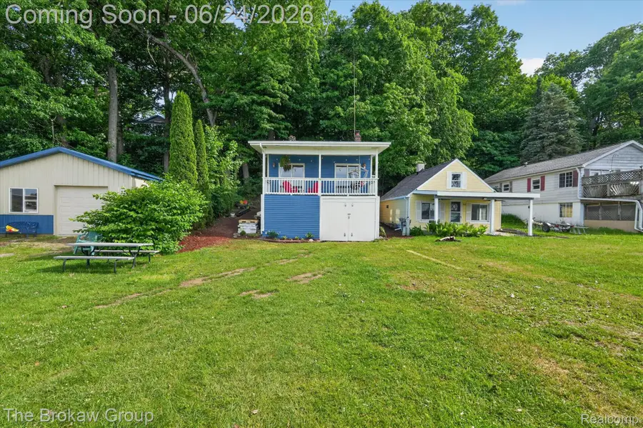 2076 Gray Park Drive, Lapeer, MI 48446 - #2
