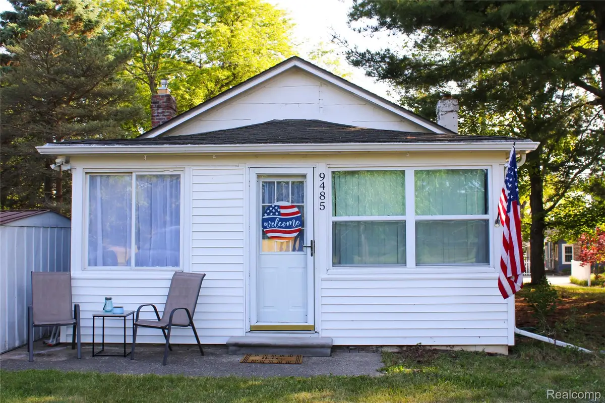9485 Portage Lake Avenue, Pinckney, MI 48169 - #1