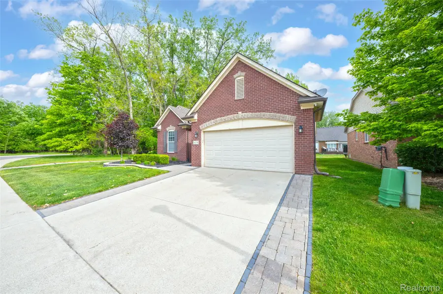 30278 Bradmore Road, Warren, MI 48092 - #3