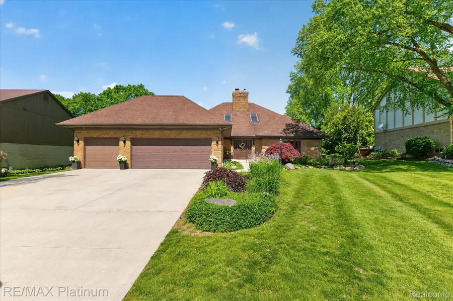 31125 Westwood Road, Farmington Hills, MI 48331 - #2
